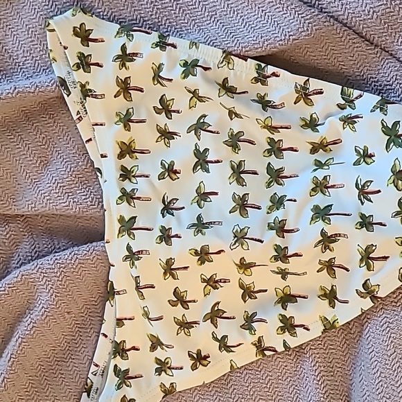 Palm Tree Triangle Top Bikini - Picture 4 of 6